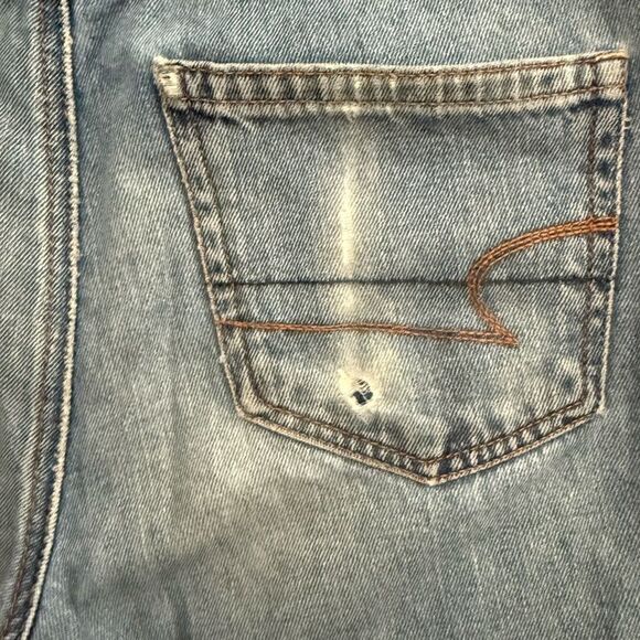 American Eagle Outfitters Distressed Mom Blue Jeans Size 2 Regular - Picture 8 of 8